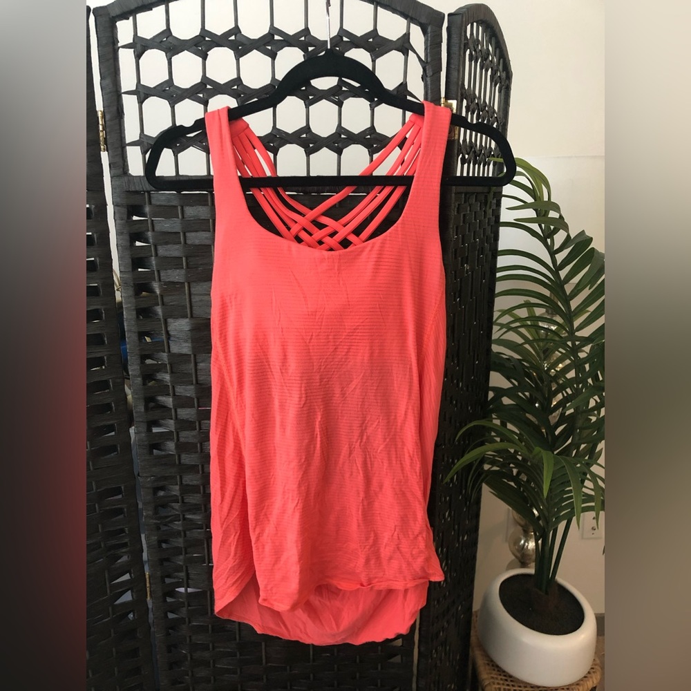 Lululemon tank with built in energy style bra